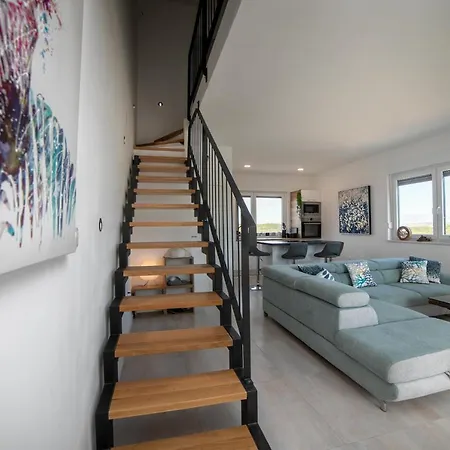 4 Star Duplex 
