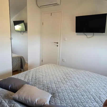 4 Star Duplex 