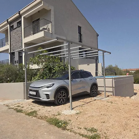 4 Star Duplex 