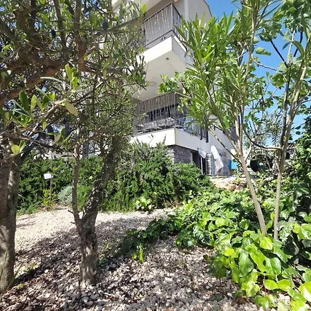 4 Star Duplex 