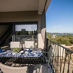 4 Star Duplex 