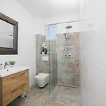 4 Star Duplex 