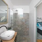 4 Star Duplex 